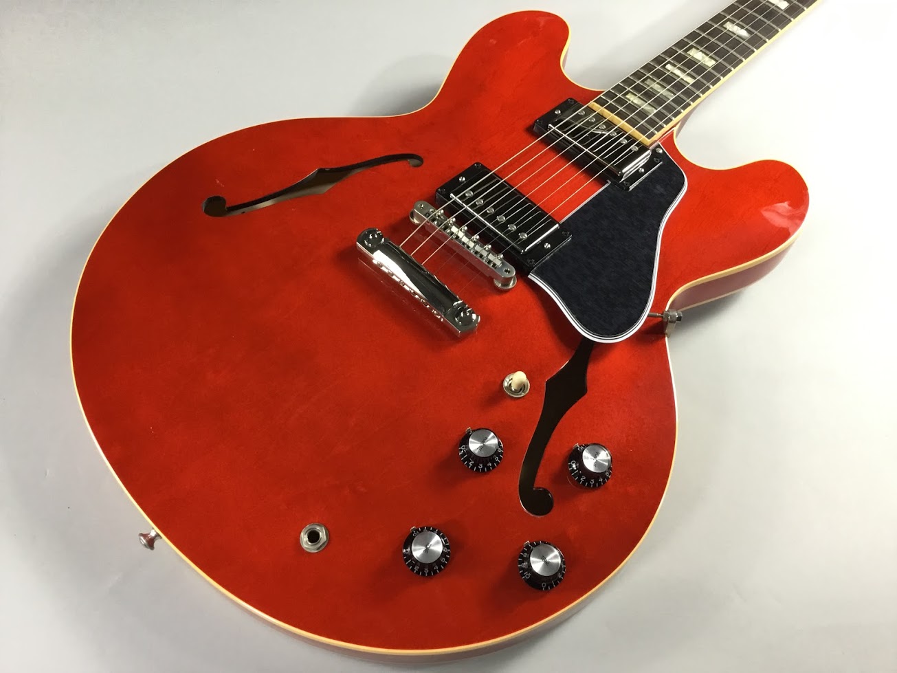 【入荷情報】Gibson – ES-335 TRADITIONAL