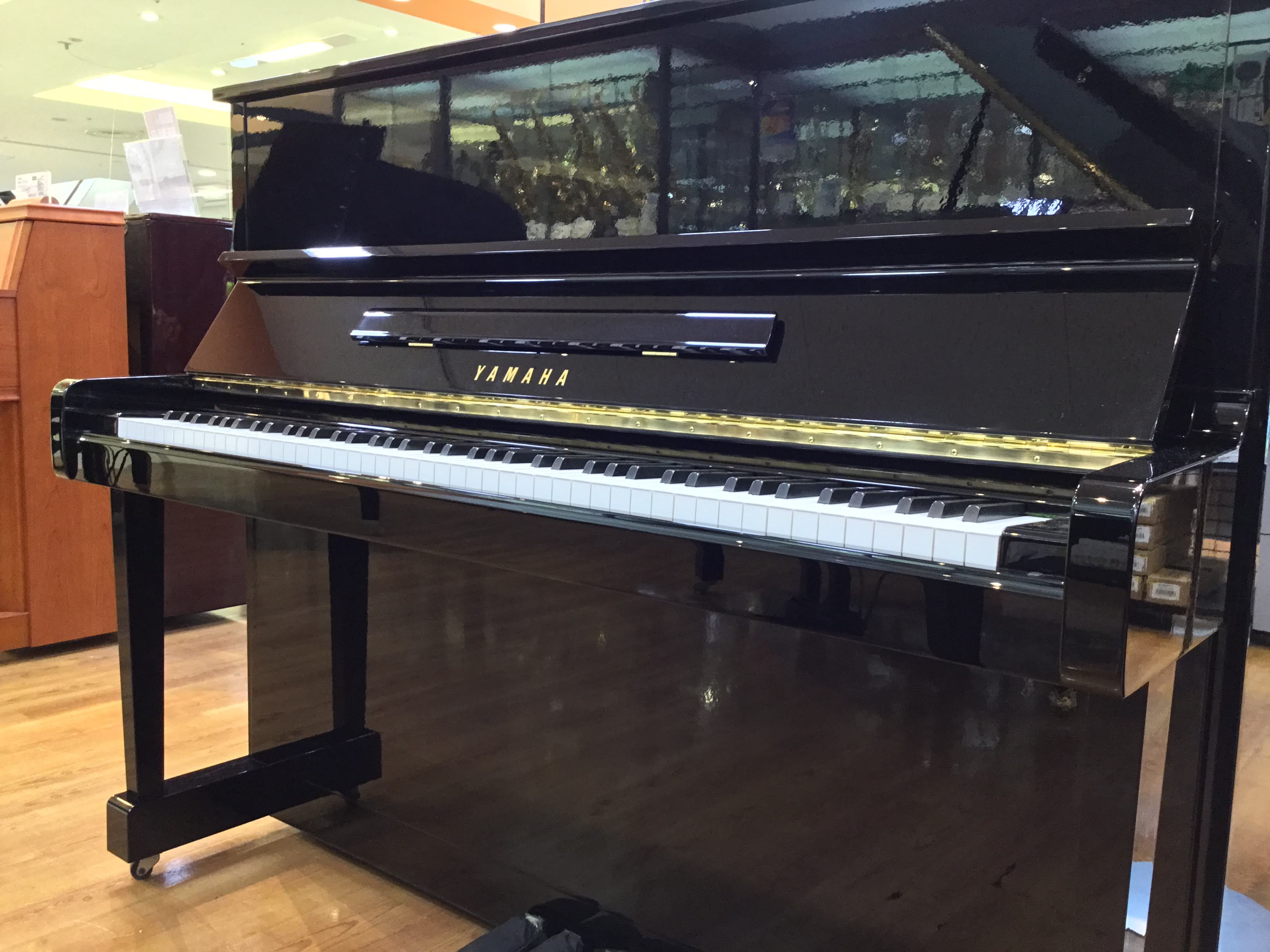 ■ヤマハ　中古ピアノ<br />
・MC10A（1992年製造）<br />
・ご成約済