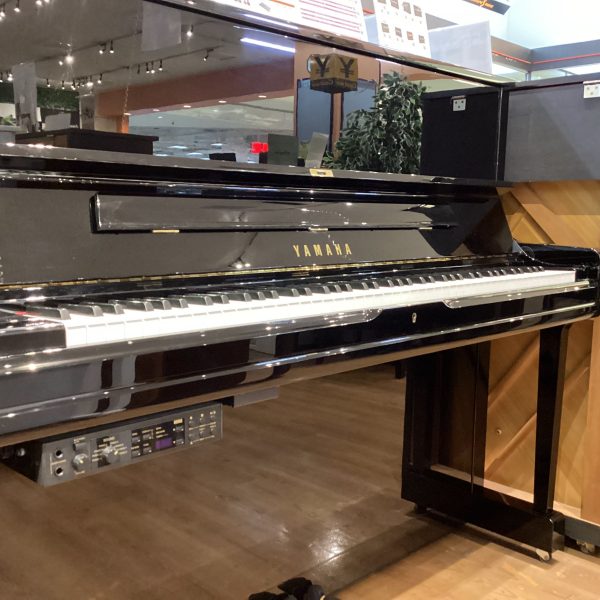 ■ヤマハ　中古ピアノ<br />
YUS1<br />
・2007年製造<br />
・現行モデル<br />
・￥935,000