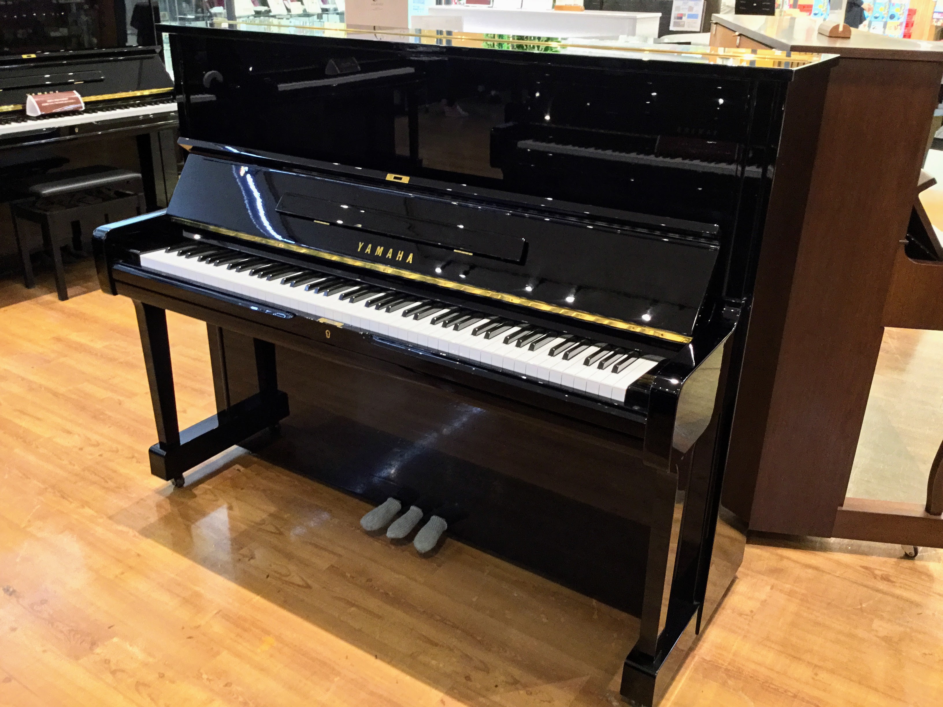 中古ピアノヤマハ U1A