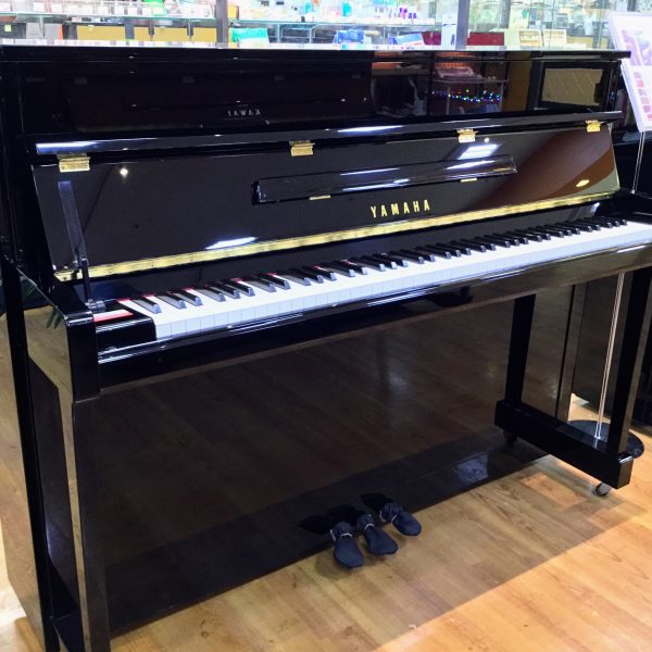 ■ヤマハ　中古ピアノ<br />
・b113<br />
・現行モデル<br />
・ご成約済