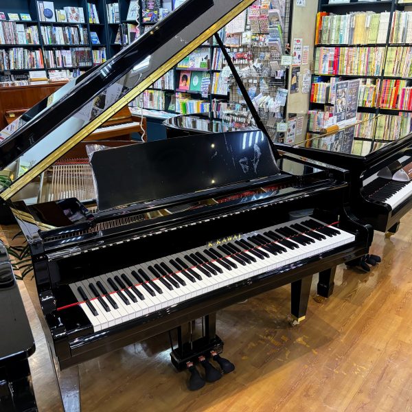 ■カワイ　新品グランドピアノ<br />
・新製品／新入荷<br />
・GL20SX<br />
・3本ペダル<br />
・￥1,760,000