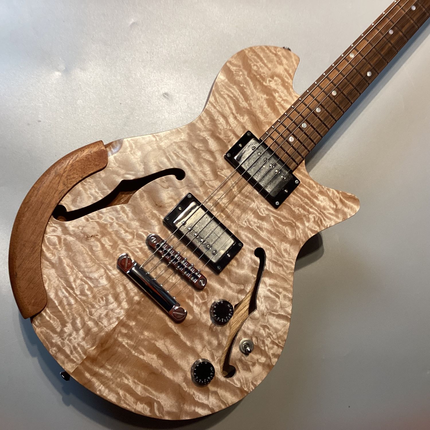 エレキギターdragonfly/Maroon Custom 650 Chamber Selected Figured Maple Top