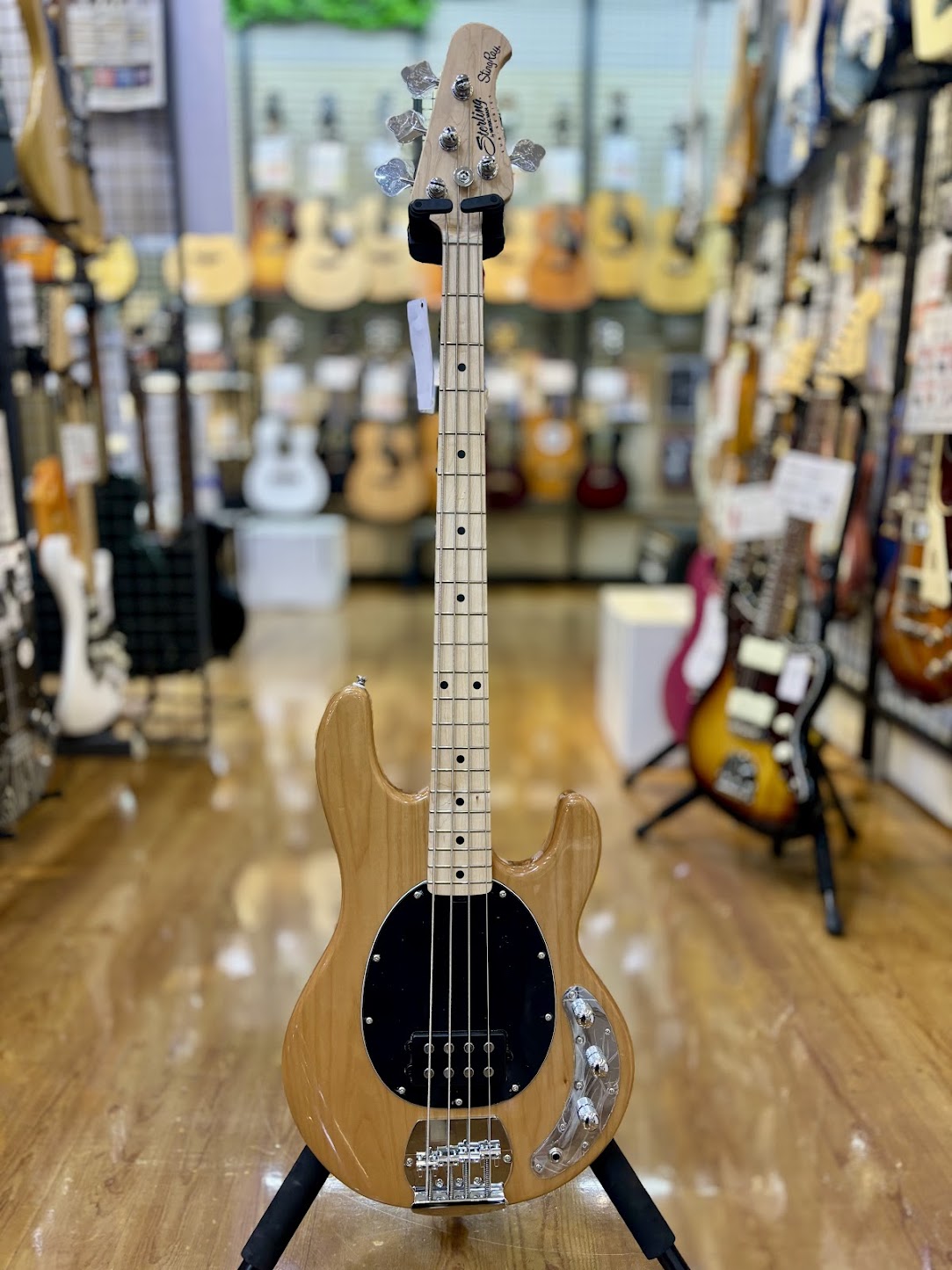 エレキベースSTERLING by Musicman / RAY4 Natural Gloss