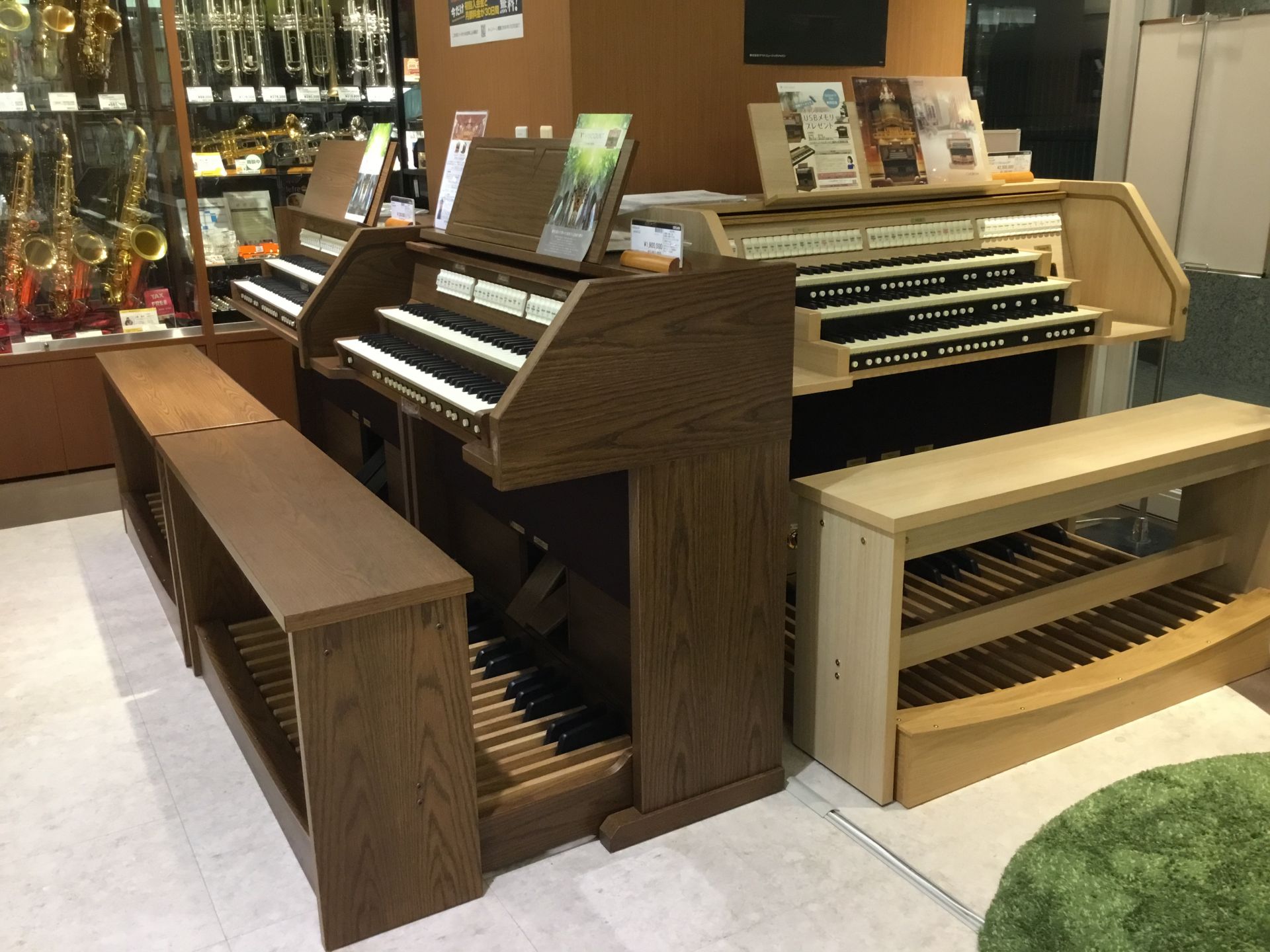 北海道で唯一のバイカウントクラシックオルガン展示店！