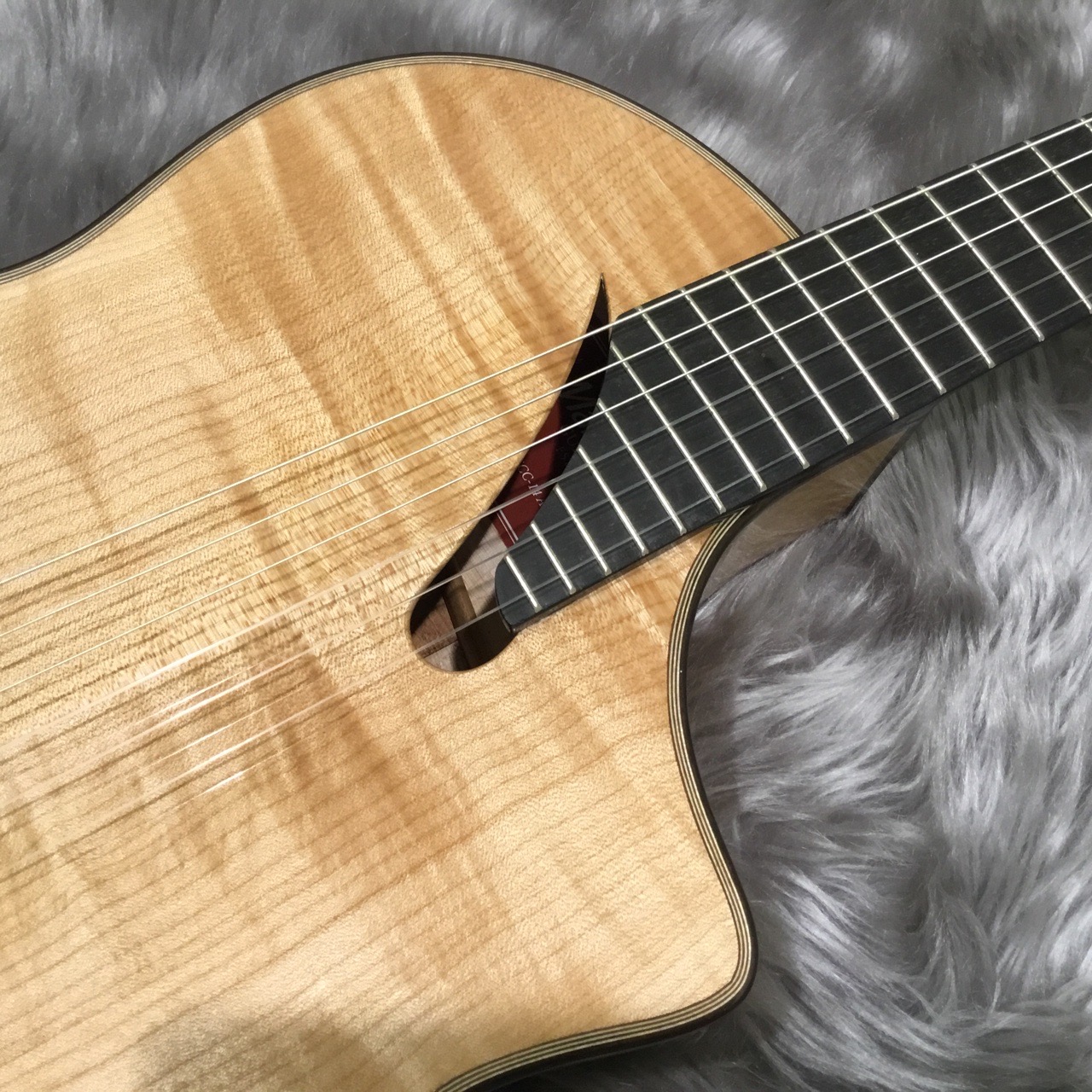 *【新製品】12本限定生産！Martinez(マルチネス)のALL Mapleモデルです。 ***1月3日(日)まで！[https://www.shimamura.co.jp/shop/sapporo-classic/sale-fair/20201213/5088::title=クラシックギターフェ […]