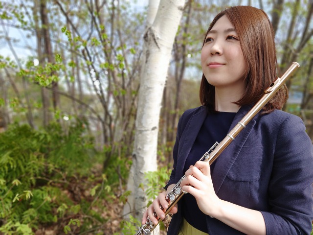 フルートインストラクター紹介 白川 亜矢子 オンラインレッスン開講中 札幌清田区大人のフルート教室 イオンモール札幌平岡店 店舗情報 島村楽器