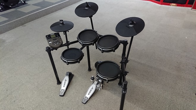 【電子ドラム新製品】ALESIS NITRO MESH KIT 店頭展示中！！