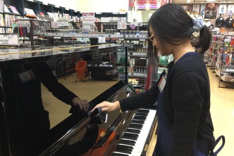 スタッフ写真 アコースティックピアノ・音楽教室 担当 宮永