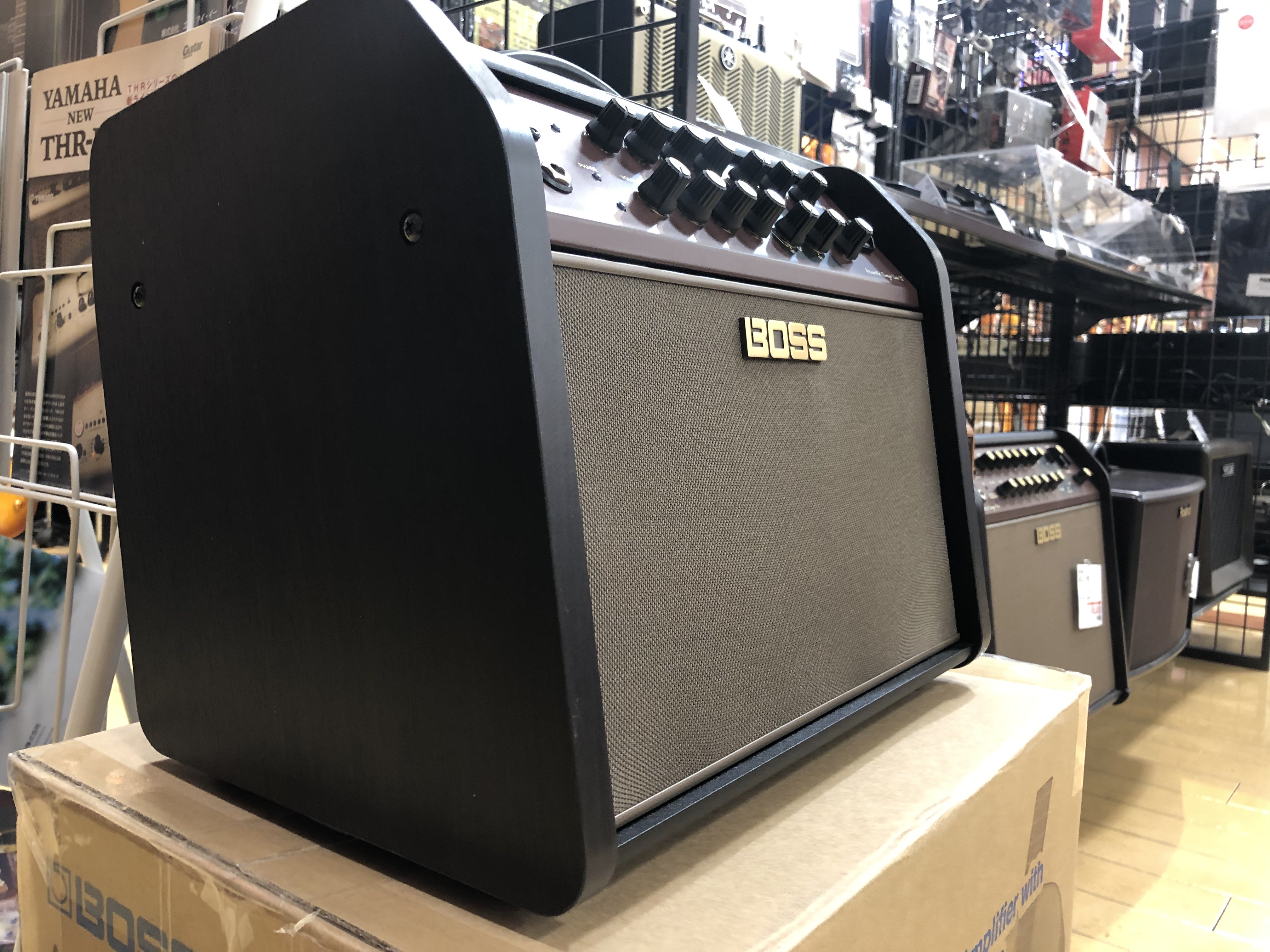 【アコースティックアンプ】BOSS Acoustic Singer Live LT入荷しました！