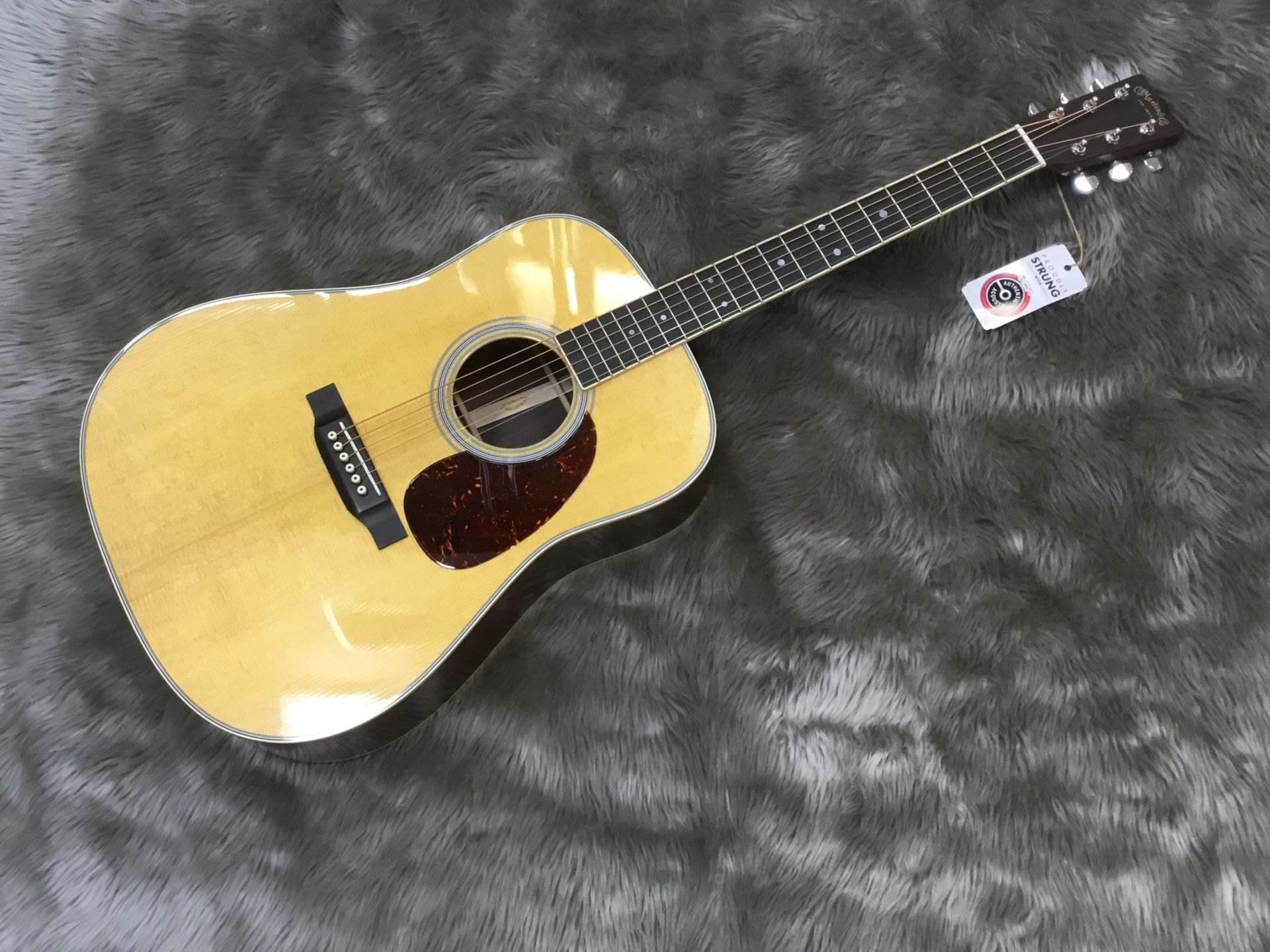 *Martin D-35が入荷しました！！ **D-35 standard |*メーカー|*品番|*通常販売価格(税込)|*備考| |Martin|D-35 standard|[!￥368,604!]（税込）|専用ハードケース付属| トップのカラーやバインディング、ピックガードが変更となりよりヴィン […]