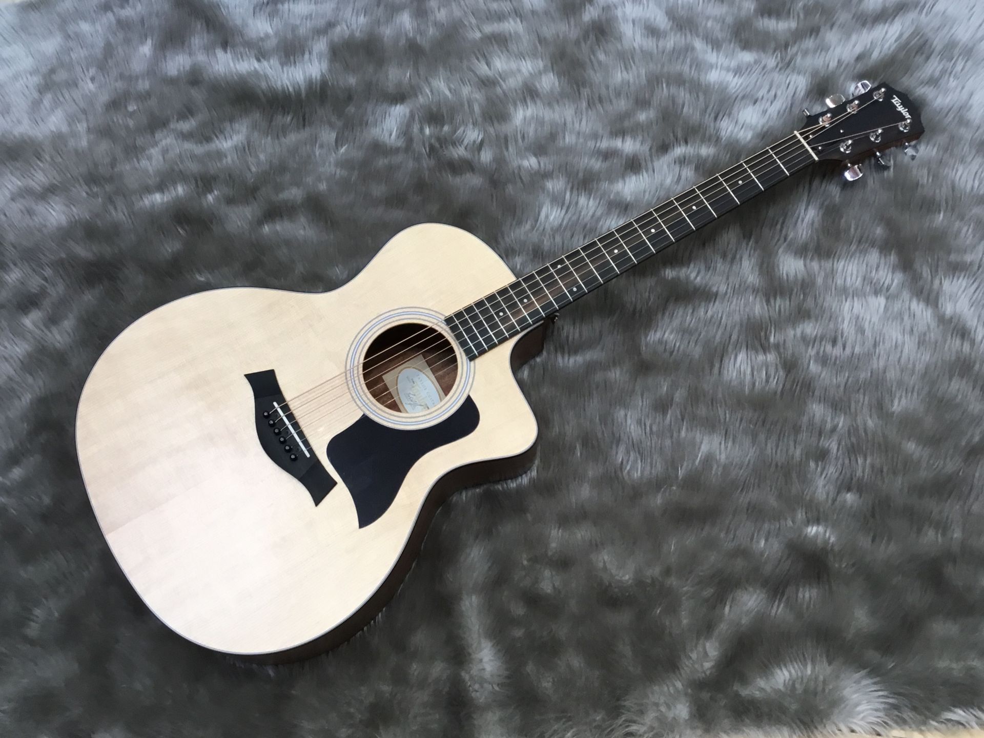 【新着入荷情報】Taylor 114ce 214ce が入荷しました！【アコースティックギター】