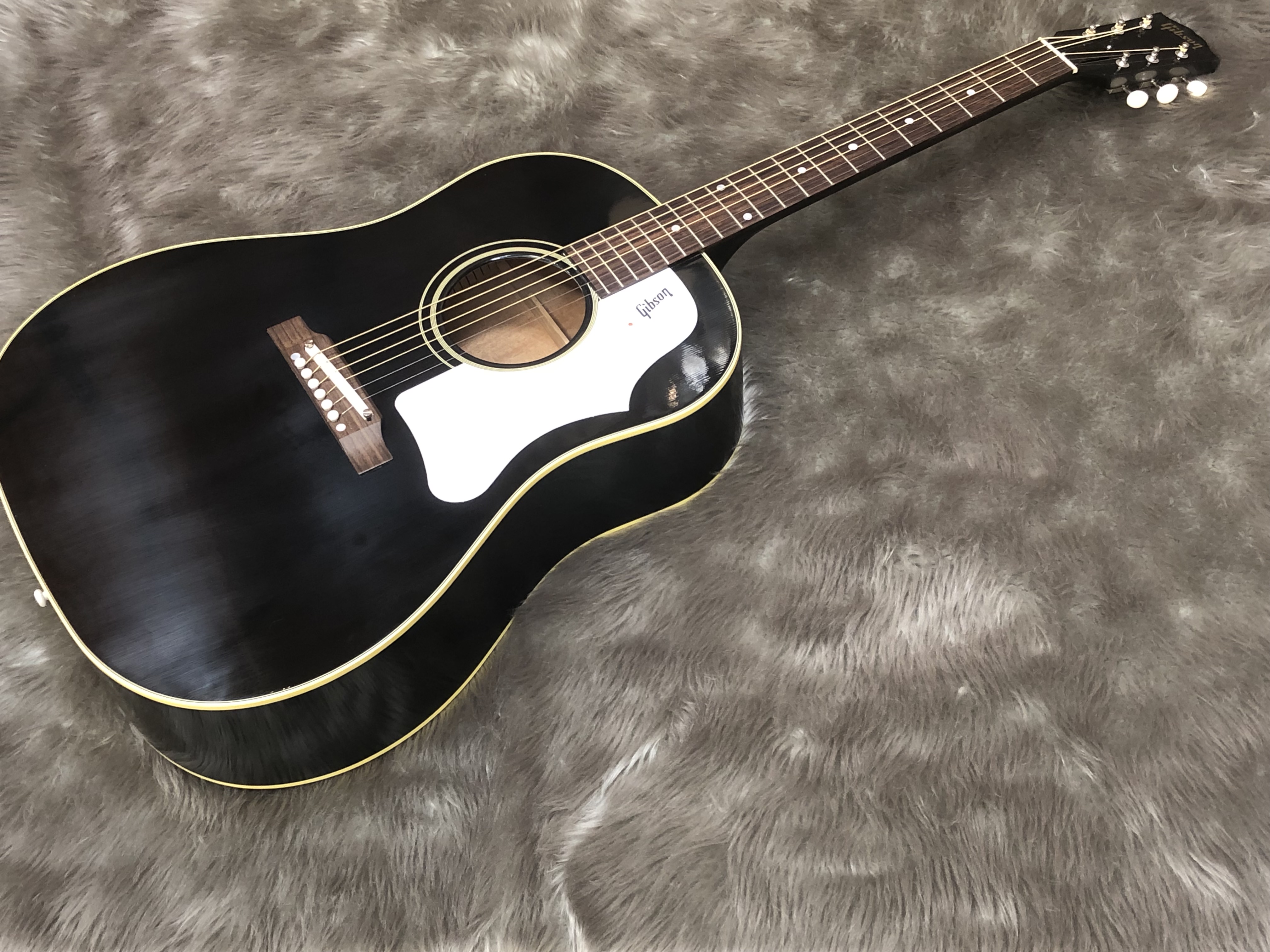 *Gibsonアコギが入荷しました！ **1960s J-45 EB AJ VOS |*メーカー|*型名|*通常販売価格（税込）|*備考| |Gibson|1960s J-45 EB AJ VOS|[!￥325,944!]|ハードケース付属| 1960年代のヴィンテージスペックJ-45です。]]がっ […]