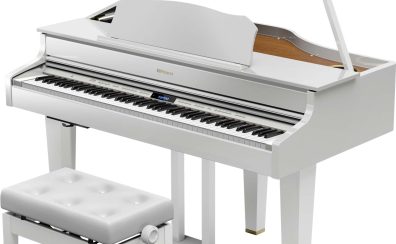 憧れの白いデジタル・グランドピアノ