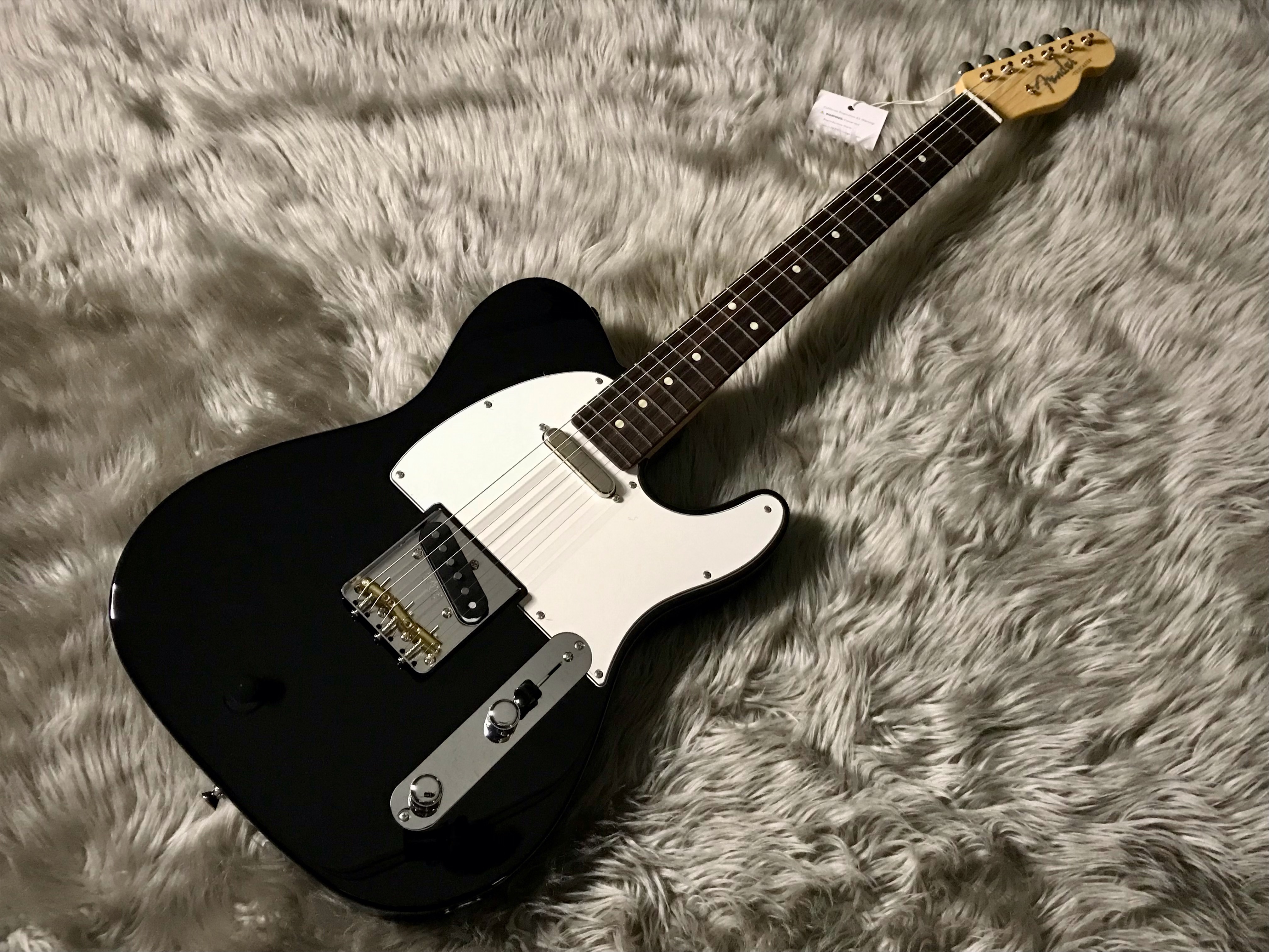 エレキギターHYBRID II TELECASTER