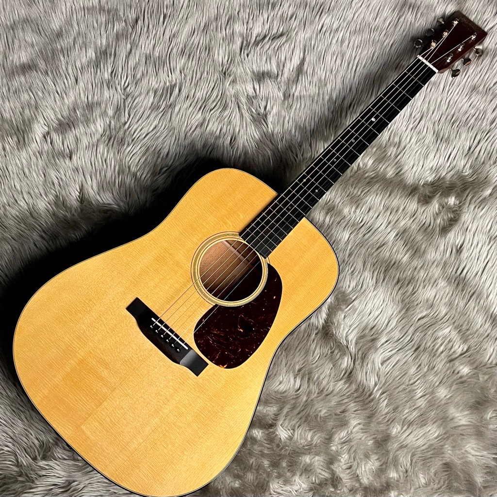 Martin中古D-18 Standard