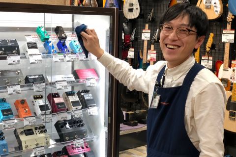 スタッフ写真 エフェクター / シマレコ 担当 柴野