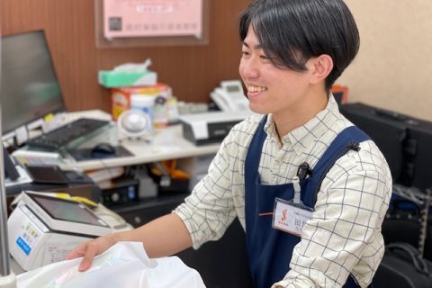 スタッフ写真 田附