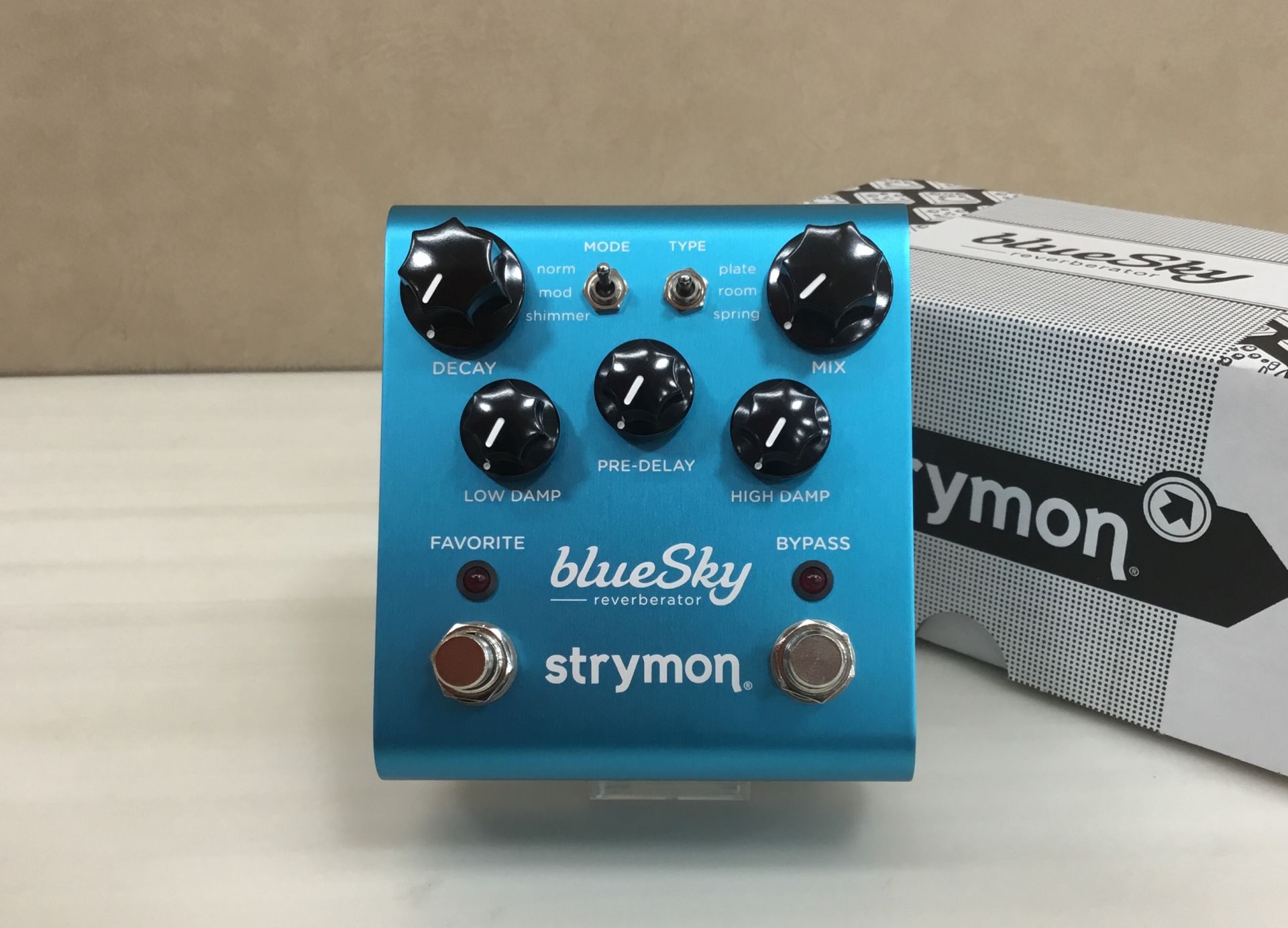 【エフェクター新着入荷情報】strymon blueSky Reverb