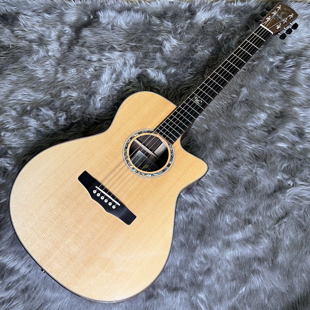 アコースティックギターMorris S-101III