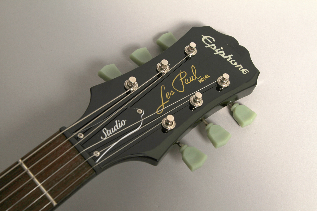 Epiphone / Lespaul Studio walnut風艶消し