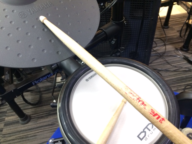 ヤマハ電子ドラム DTX480KSCがお買い得に！ ローランドV-Drums TD-11K 