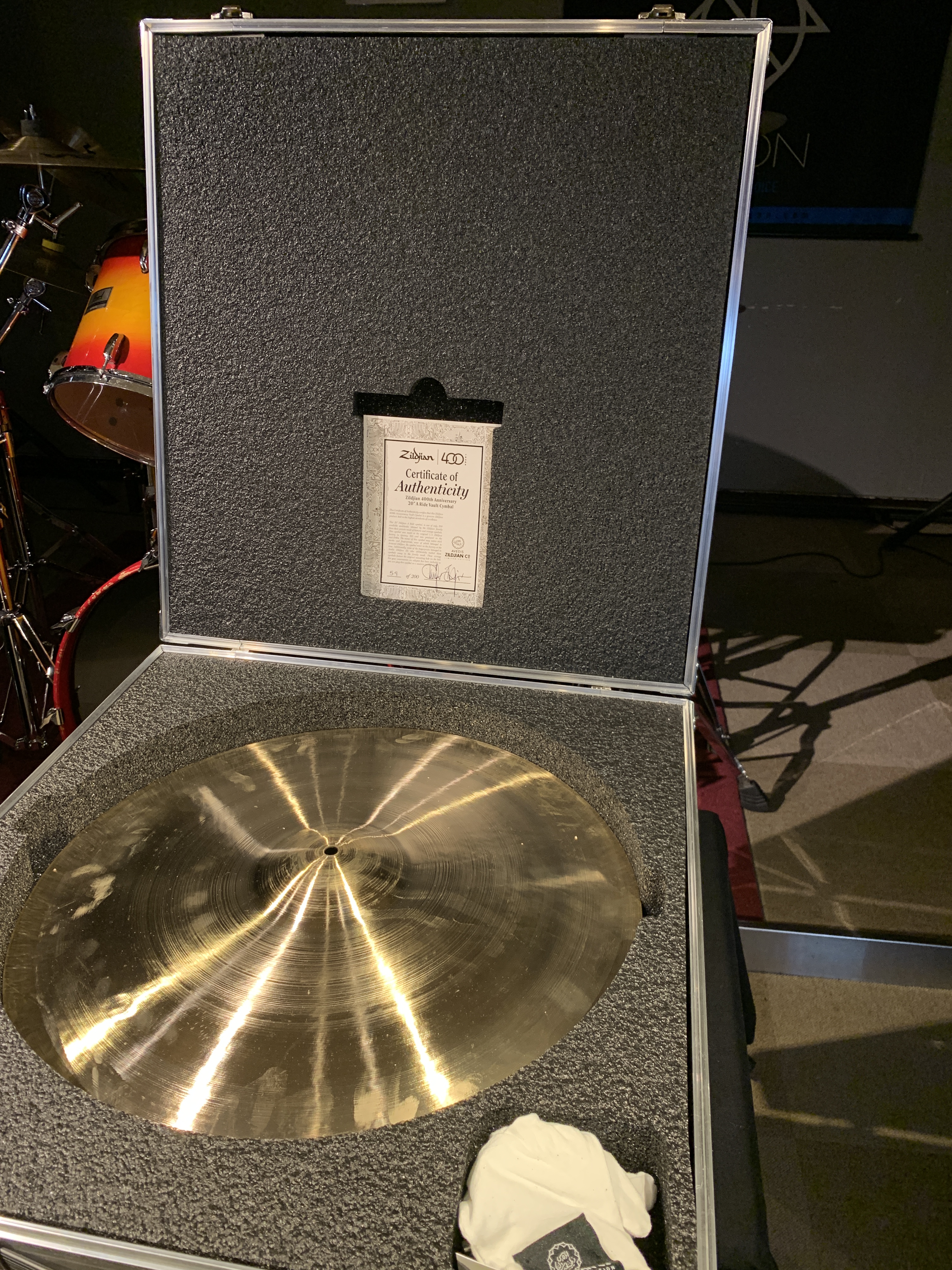 400th Anniversary Limited Edition Vault Cymbal 【世界200枚限定】400周年記念 20"Vault Ride 1768g シリアルナンバー59/200