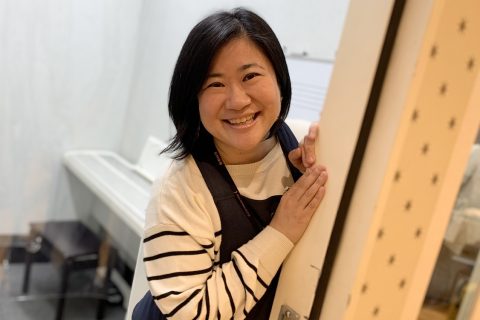 スタッフ写真 音楽教室アドバイザー・ピアノアドバイザー・スコアコンシェルジュ・STC 知名