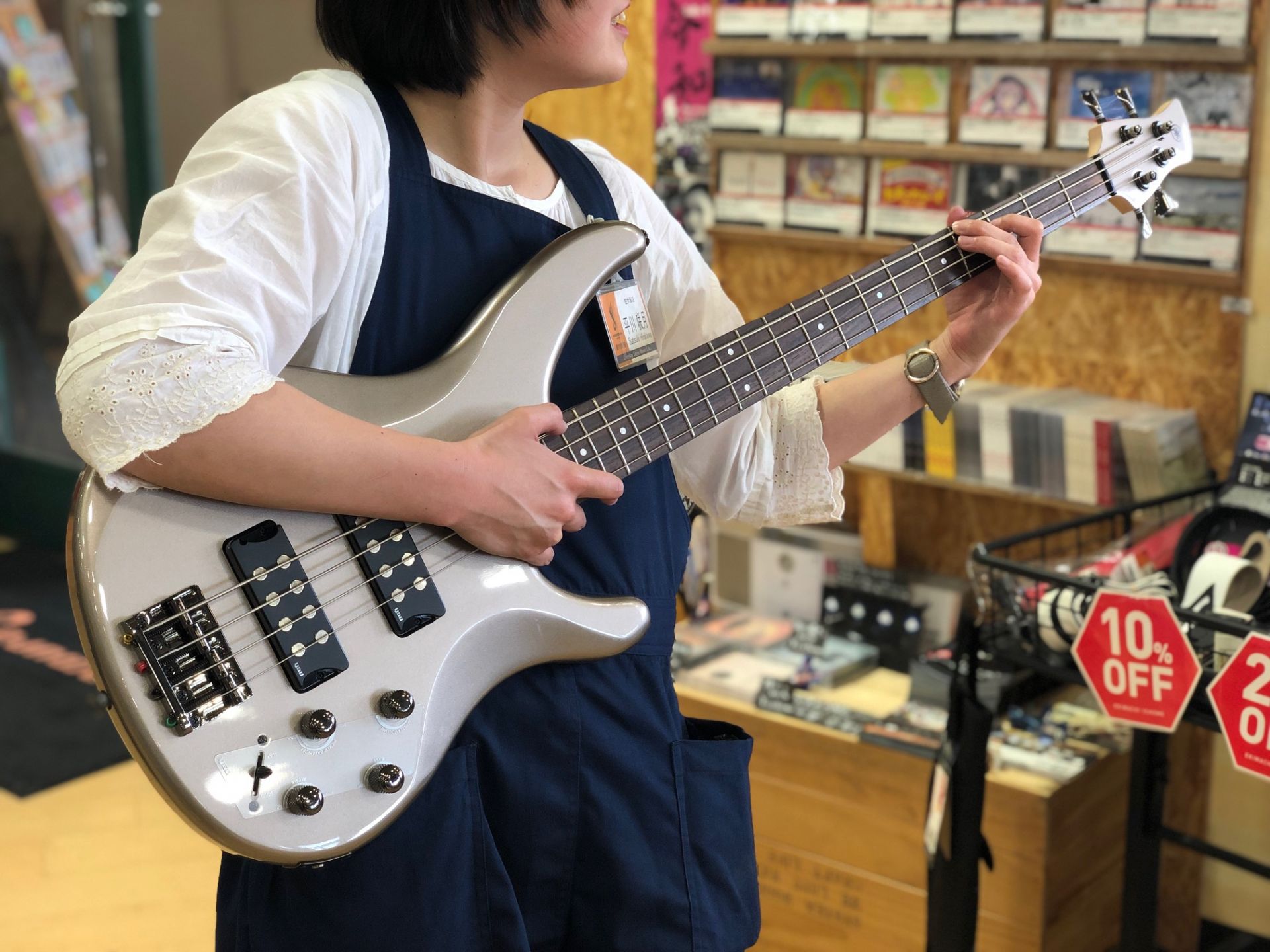 [info::tel2] *人気の304シリーズの島村楽器限定カラーが入荷！ 【YAMAHA】の【TRBX304】が当店に入荷しました！]]他にないカラーなだけありますね！色合いがめっちゃかっこいいですよ！！ 店頭で実際にお試しいただけます。]]ぜひお気軽にご来店ください！ |*ブランド|*型名|* […]