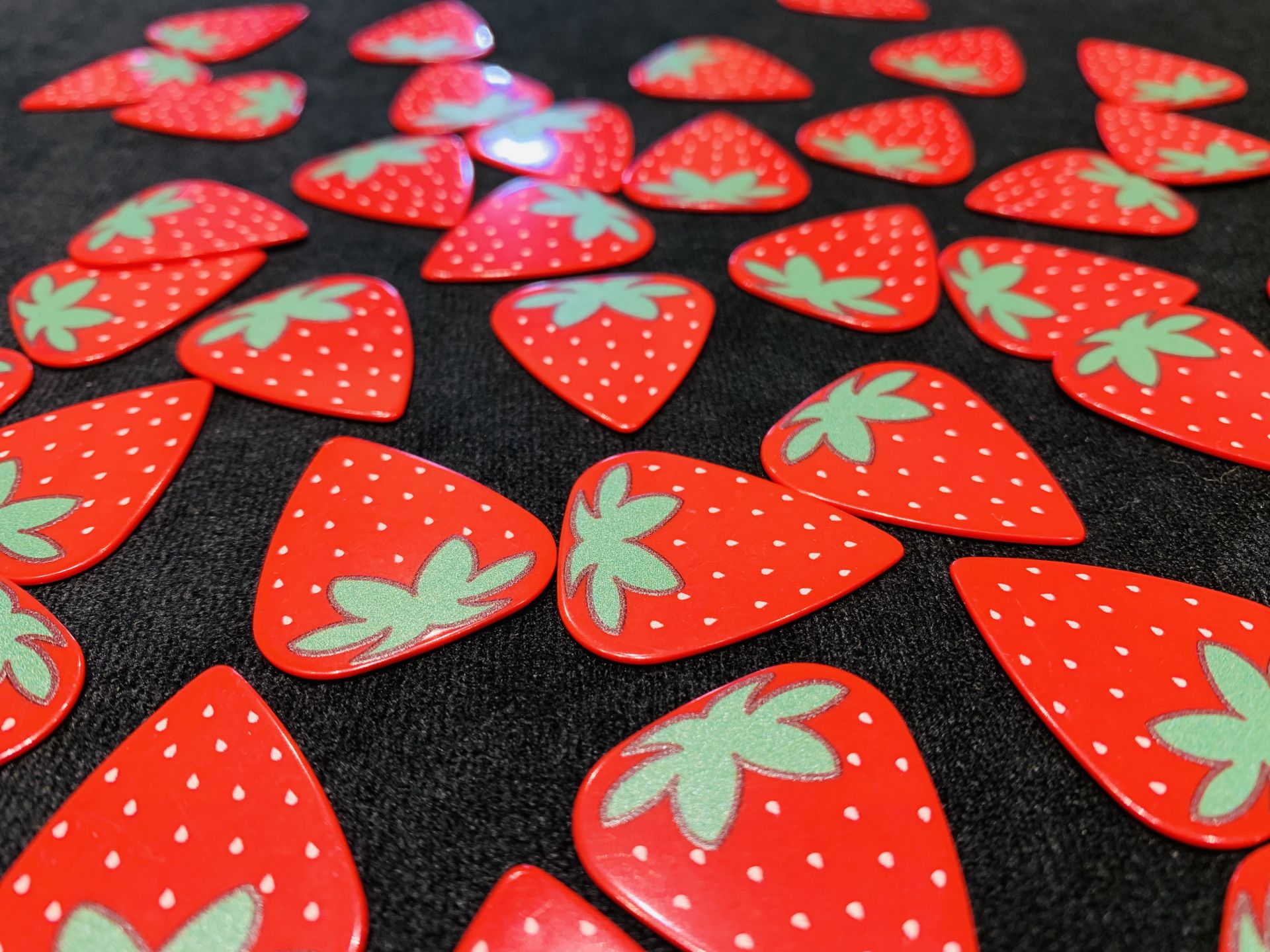 【新入荷】Daiking Corporation / D-PICK STRAWBERRY1.0 いちご好きにはたまらない！！イチゴ柄のかわいいピックを入荷しました！