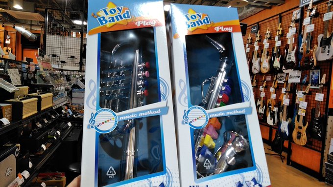 【知育楽器】はじめて手にする楽器は音楽が大好きになる第一歩！おもちゃのトランペット・サックス