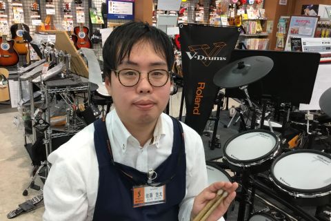スタッフ写真 ドラム、打楽器関連 佐藤