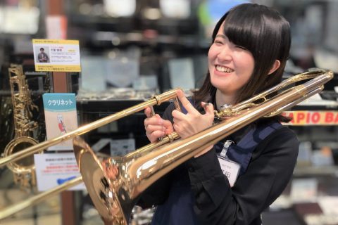 スタッフ写真 管楽器、電子ピアノ 河田