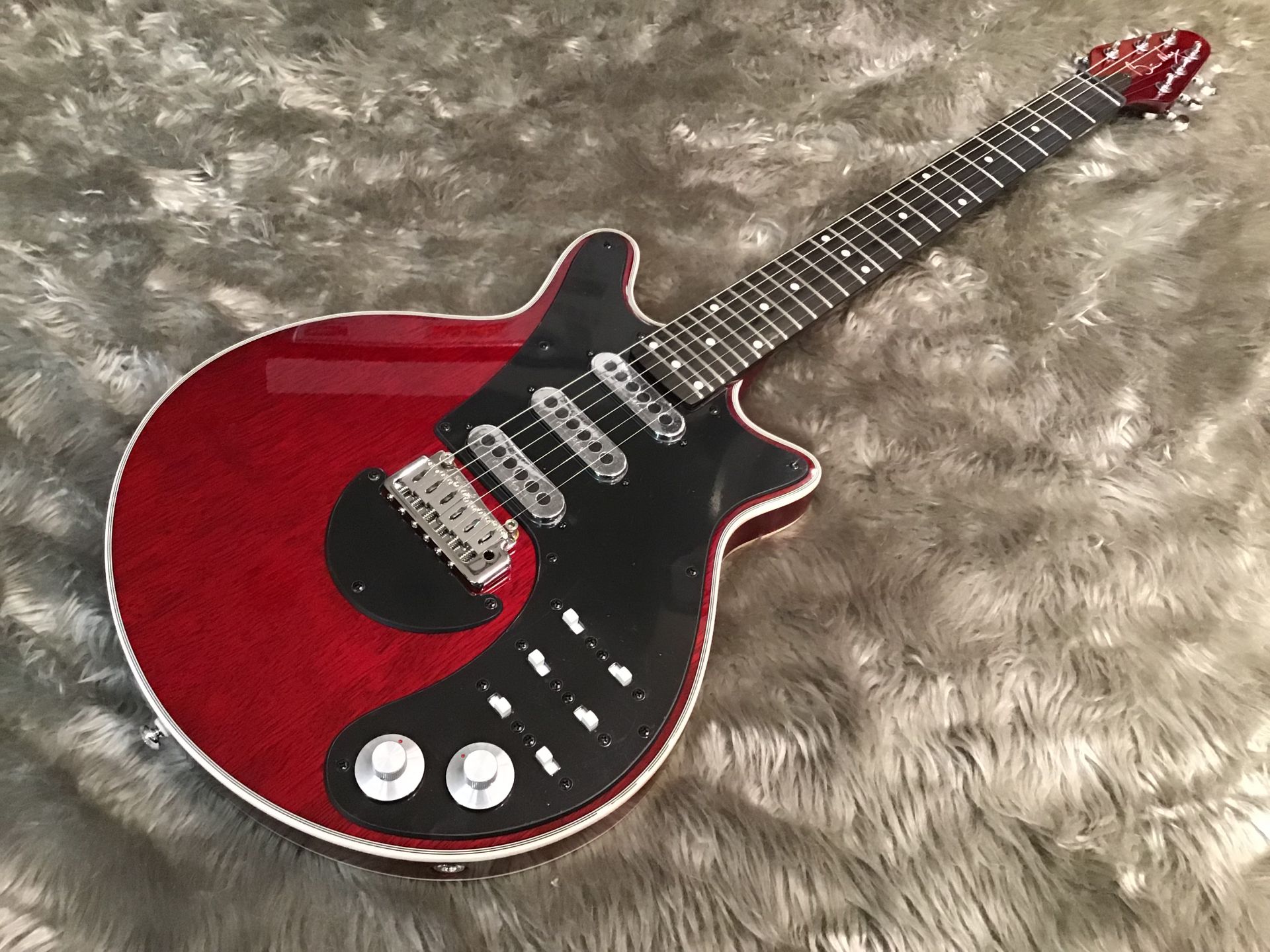 BrianMayGuitars / TheBrianMayGuitarsSP(AC) 入荷！