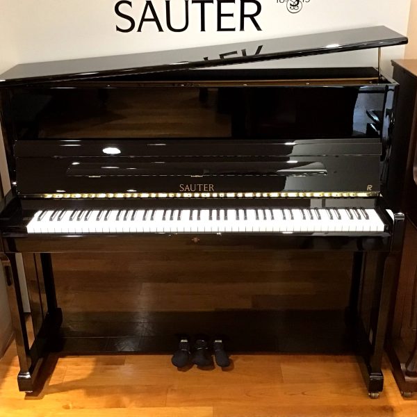 SAUTER UP122premire R2<br />
高さ：122cm　幅：145cm<br />
奥行：59.5cm　重さ：200kg<br />
通常価格￥2,145,000(税込)のところ<br />
展示品1台限り￥1,930,500(税込)