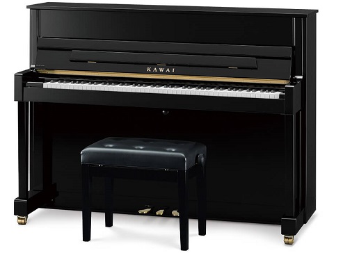 KAWAI K-114SX BP<br />
高さ：113cm　幅：150cm<br />
奥行：59cm　重さ：205kg<br />
￥698,000(税込)