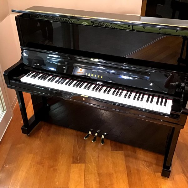 YAMAHA YUS1<br />
￥781,000(税込)<br />
製造年：2008年<br />
高さ：121cm　幅：152cm<br />
奥行：61cm　重さ：229kg<br />
ご成約済み