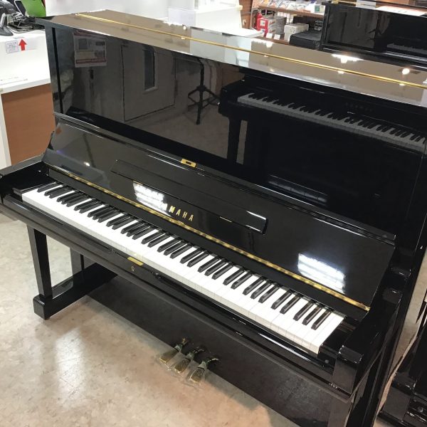 YAMAHA U3M