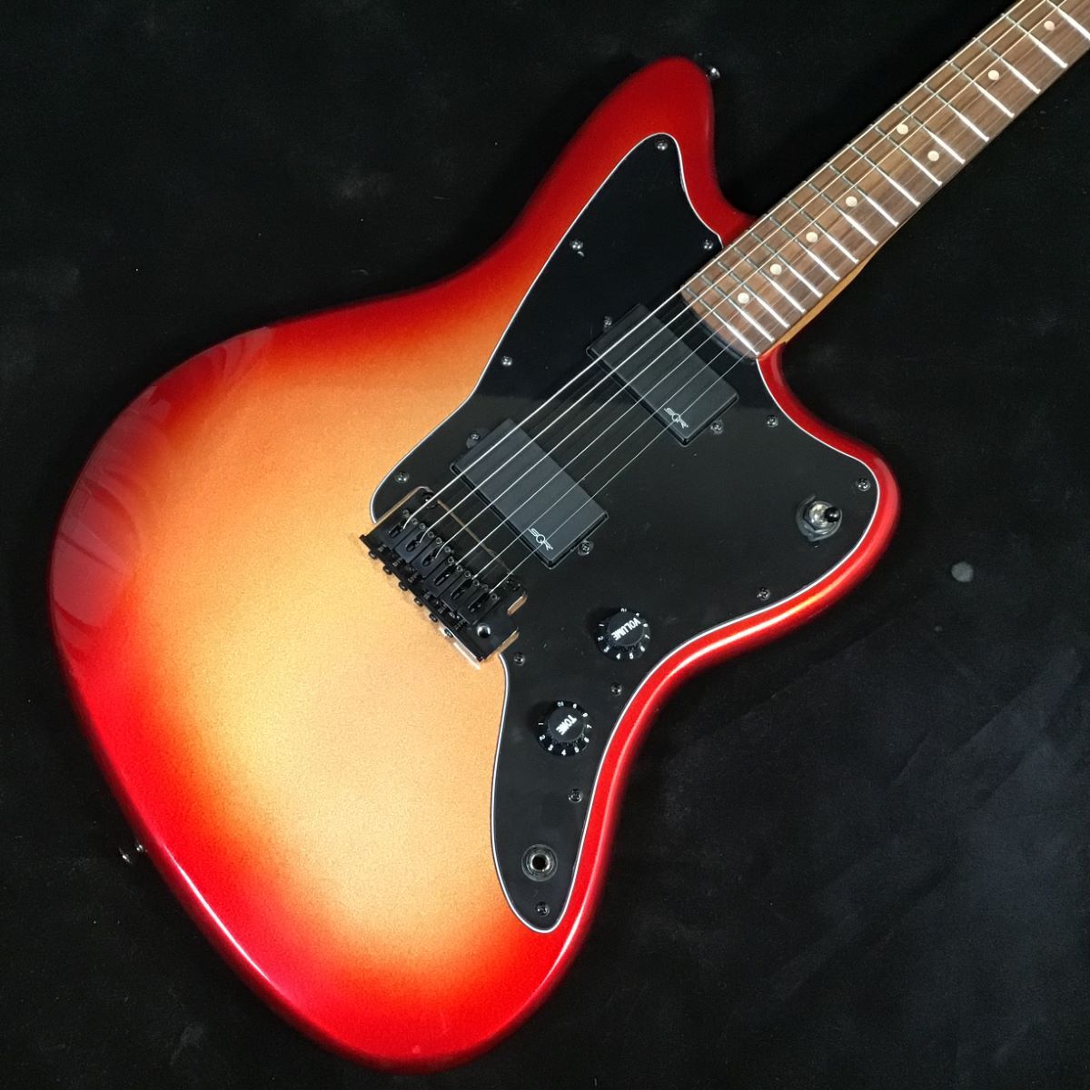 Squier by FenderContemporary Active Jazzmaster HH