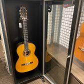 簡単湿度管理でギターを守ろう！東洋リビングのFLAT DRY展示取り扱いしています！