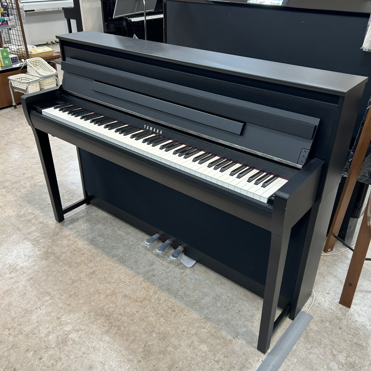 電子ピアノYAMAHA CLP-785(B)