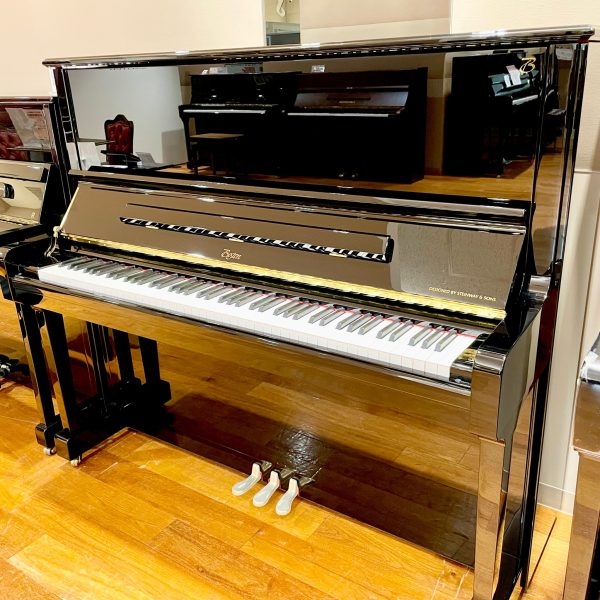 UP132E PE/EP<br />
高さ：132cm 幅：151cm<br />
奥行：67cm 重量：302kg<br />
￥2,332,000(税込)