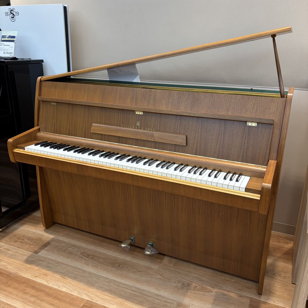 STEINWAY中古/F型