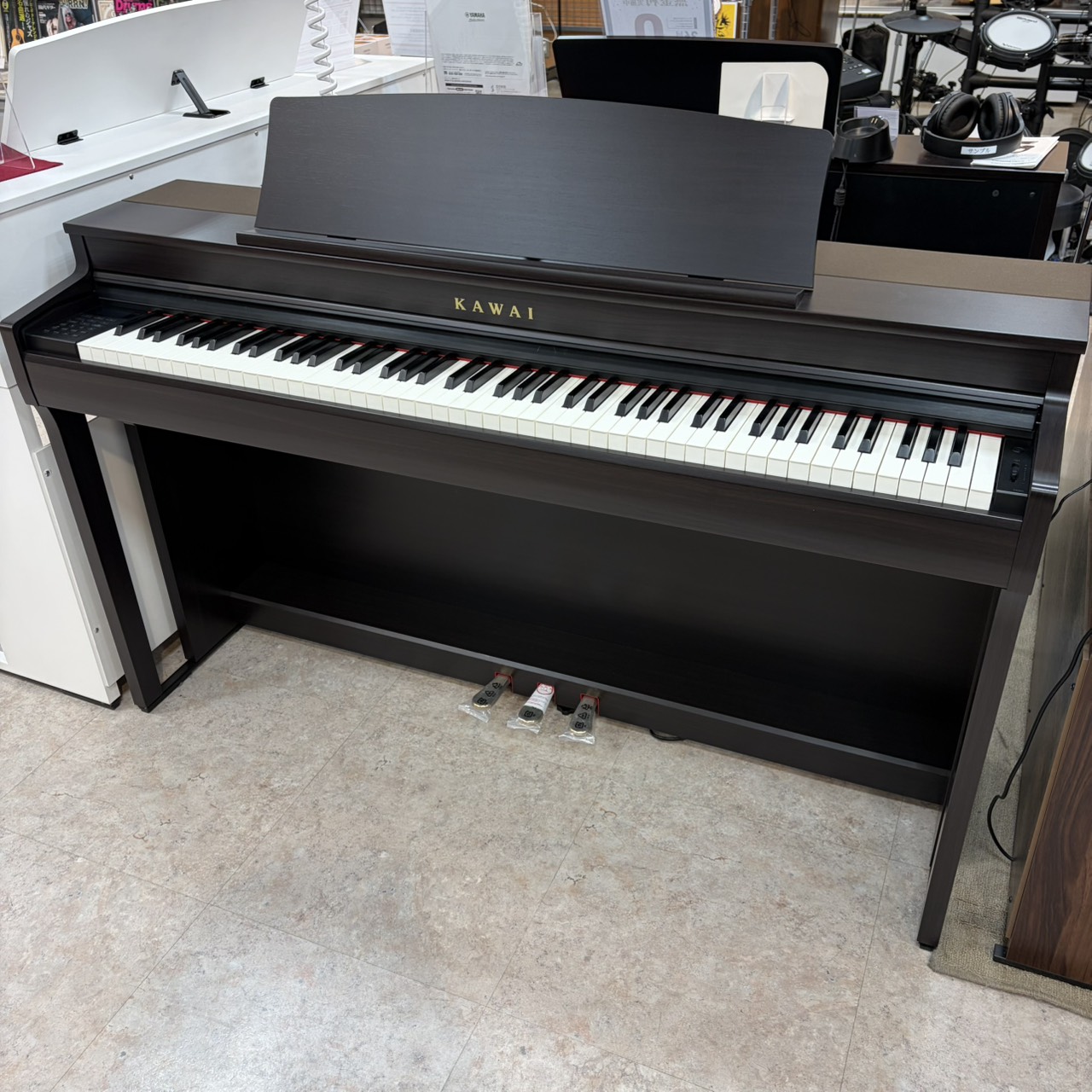 電子ピアノCN301