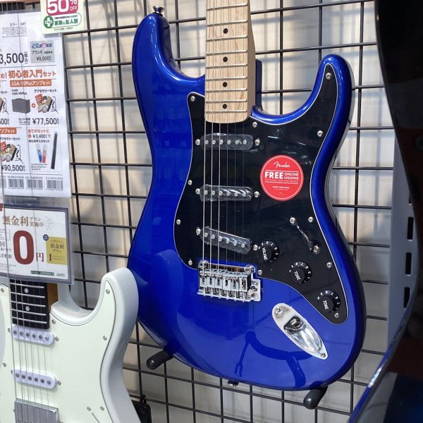 Squier by Fender Affinity Series Stratocaster<br />
ほとんどのジャンルを問わず、何にでも対応できるストラトキャスター。<br />
