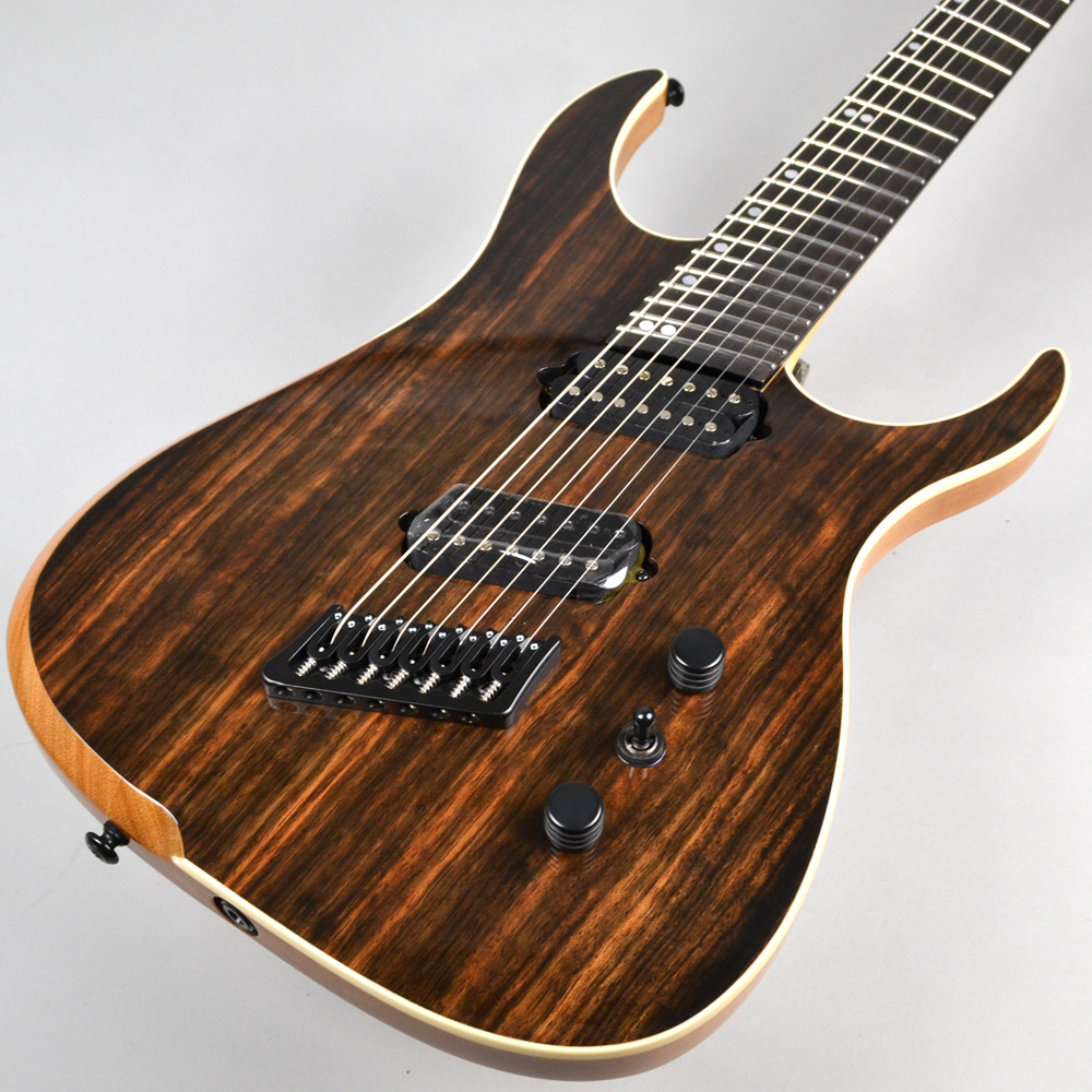 **Ormsby Guitars Ormsby Guitarsの最大の特徴は「Multiscale」を採用しています。 MultiScaleの6弦ギターは27.5インチ、7弦ギターは27.8インチ、8弦は28.2インチを採用しています。これによりテンションが増加しサスティーンは伸びやかになります。  […]