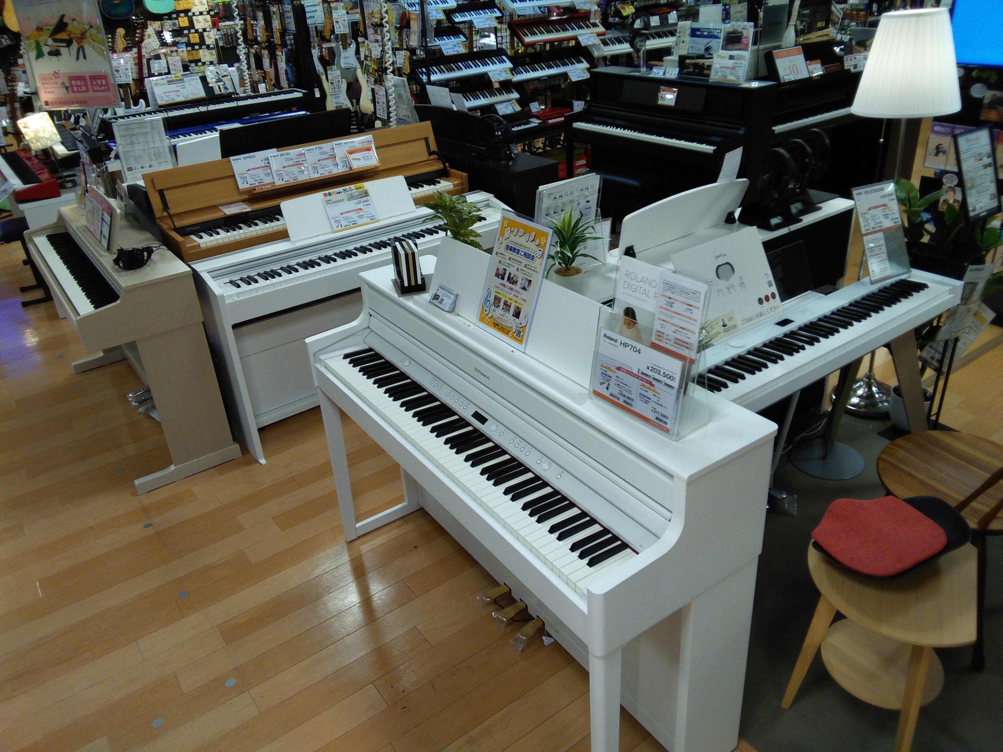 美品ピアノ 納入してから2年 数十回使用