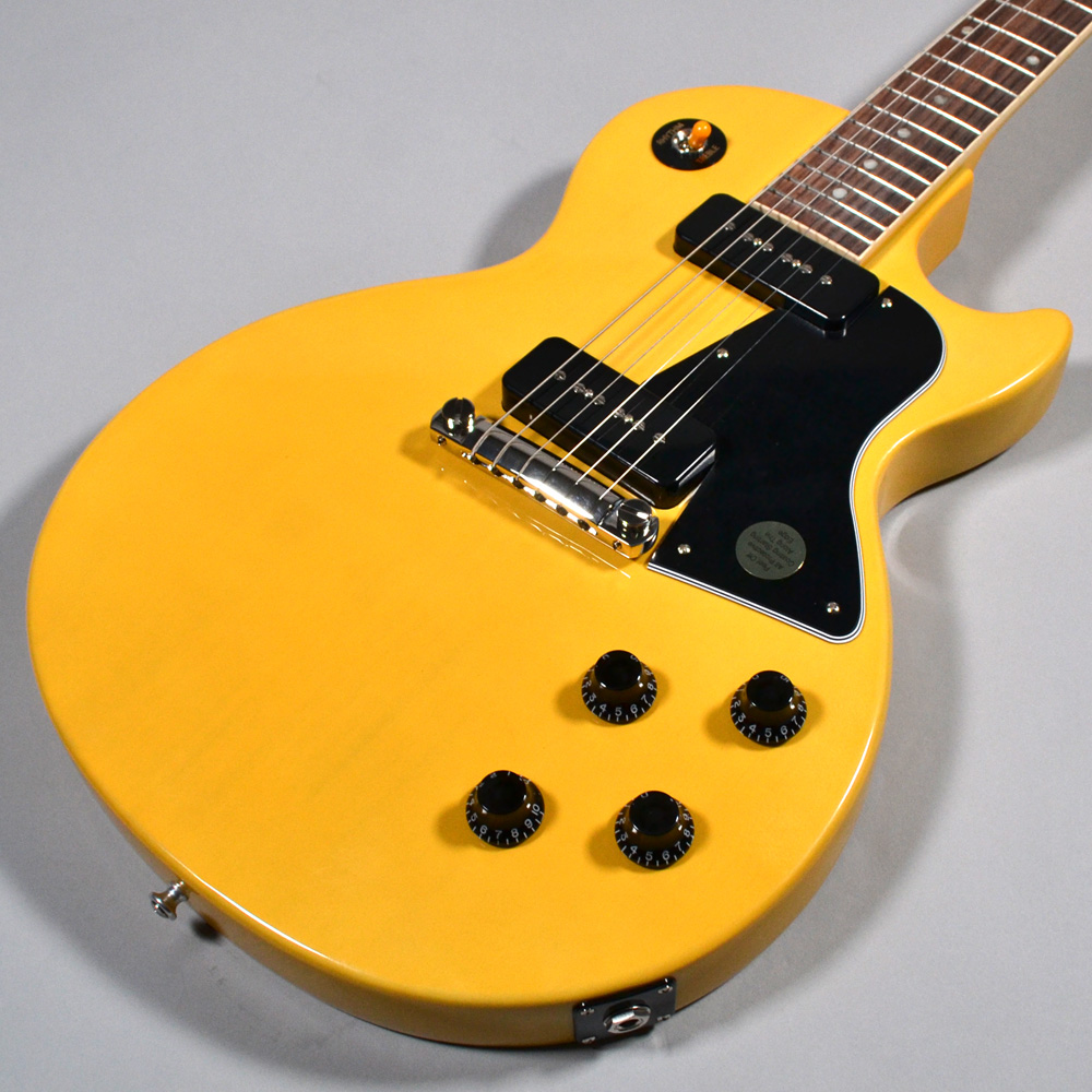 ギブソンはレスポールを筆頭に数多くの名機を生み出した世界で最も有名なギターブランドの一つです。 *Gibson Custom Shop 1957 LP Jr SC VOS 上級機種とレス・ポール・ジュニアの隙間を埋める製品ラインナップとして1955年に誕生したレス・ポール・スペシャル。 ジュニア同様 […]