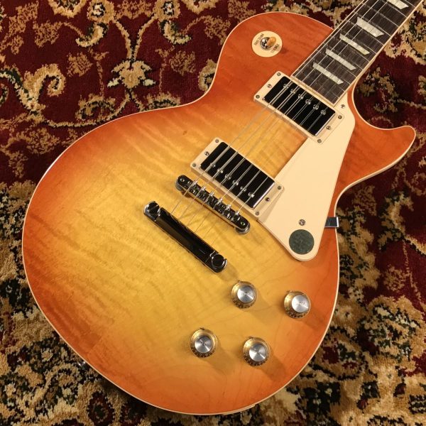 Gibson Les Paul Standard '60s Unburst<br />
¥299,400税込【ダブルケース対象品番】