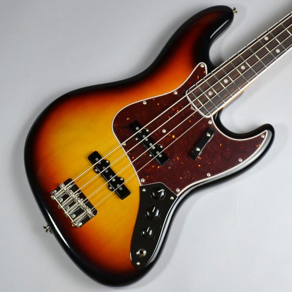 American Vintage II 1966 Jazz Bass Rosewood Fingerboard 3-Color Sunburst　357,500円(税込) 